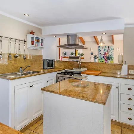 Sleeps 12 With Pool Air Con And Wifi Villa *