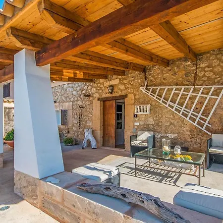 Sleeps 12 With Pool Air Con And Wifi