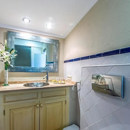Sleeps 12 With Pool Air Con And Wifi Villa *